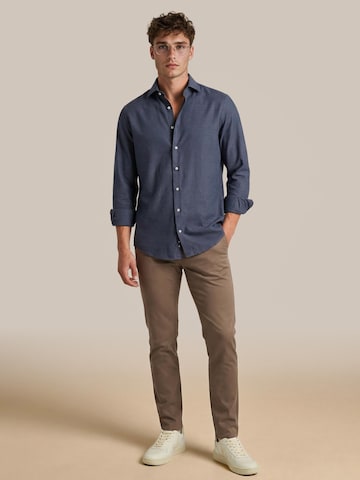 Steppin' out Slim fit Button Up Shirt in Blue