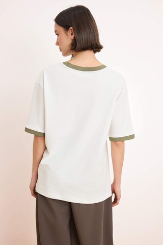 Trendyol Shirt in White