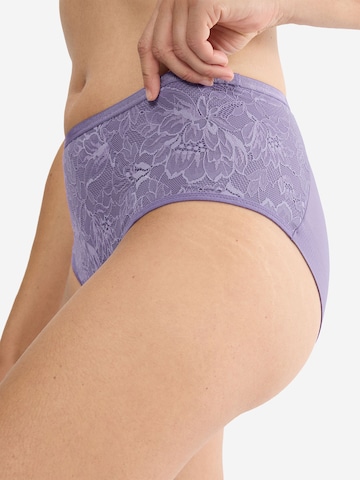 TRIUMPH Maxislip ' Red Label Amourette Charm ' in Lila