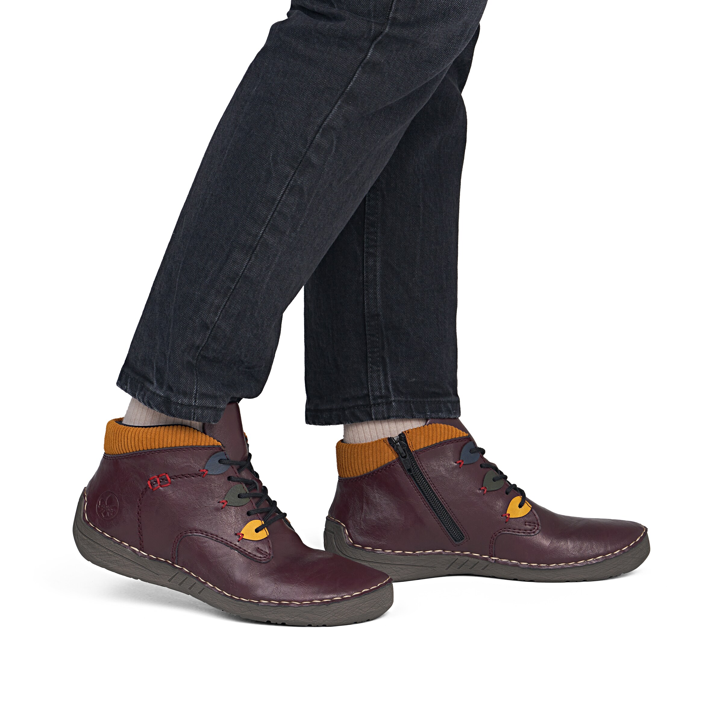 Rieker Schnürstiefelette in Lila