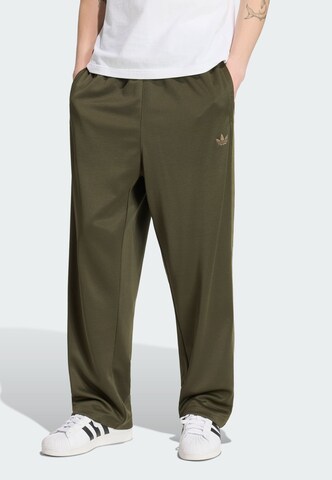 ADIDAS ORIGINALS Loosefit Broek 'Adicolor' in Groen: voorkant