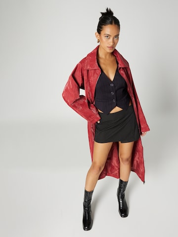 Bella x ABOUT YOU Between-seasons coat 'Hanna' in Red