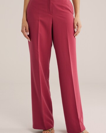 WE Fashion Široke hlačnice Hlače | rdeča barva
