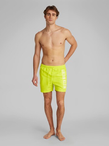 Pantaloncini da bagno di Calvin Klein Swimwear in giallo