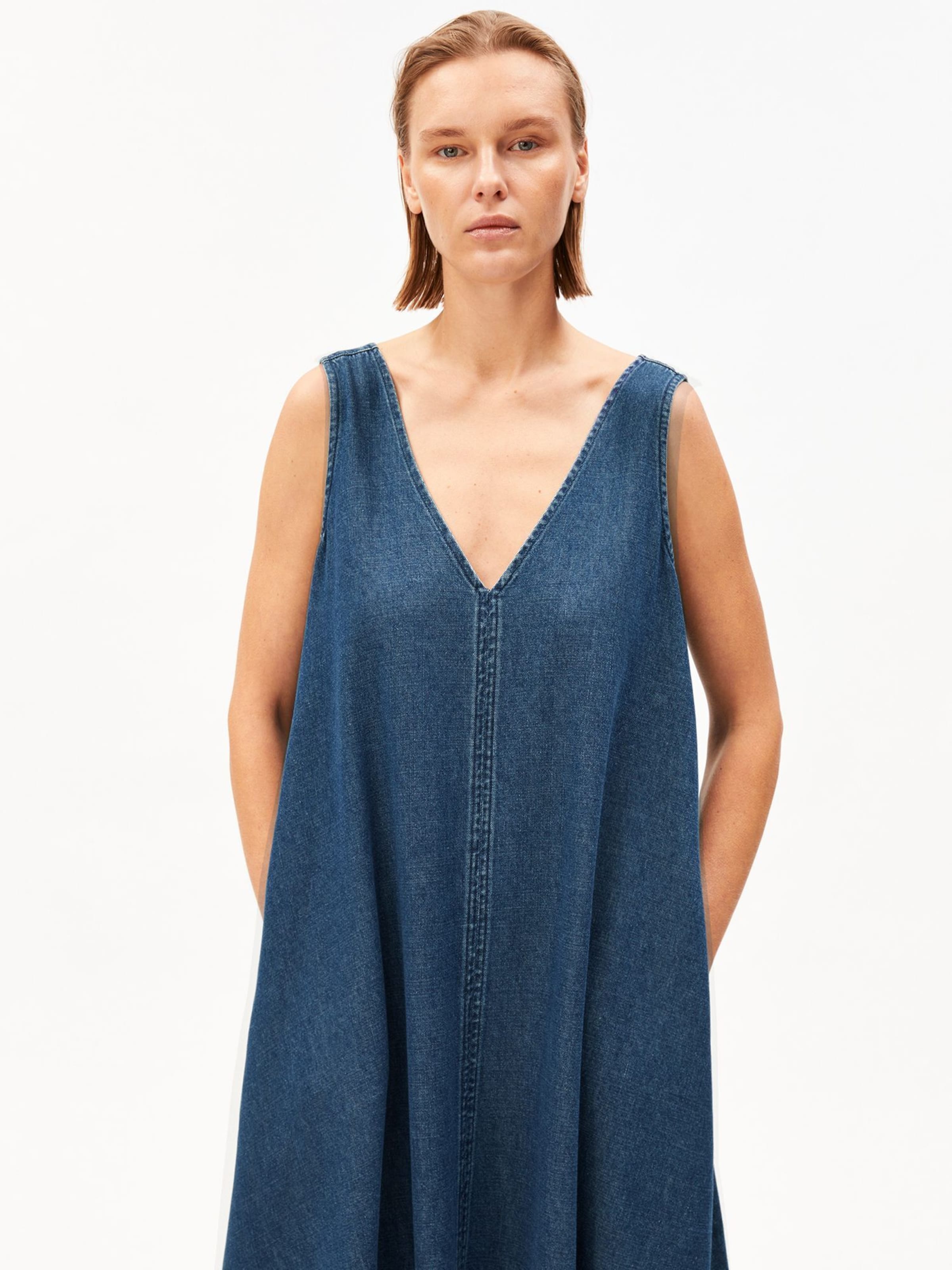 ARMEDANGELS Jurk in Blauw: voorkant