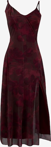 Rochie de la Trendyol pe roșu: față