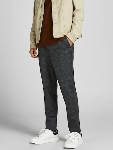 Regular Pantalon JACK & JONES en noir : devant