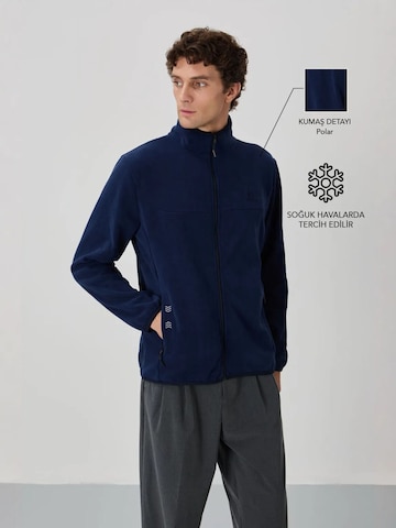 Tommy Life Jacke in Blau: Vorderseite