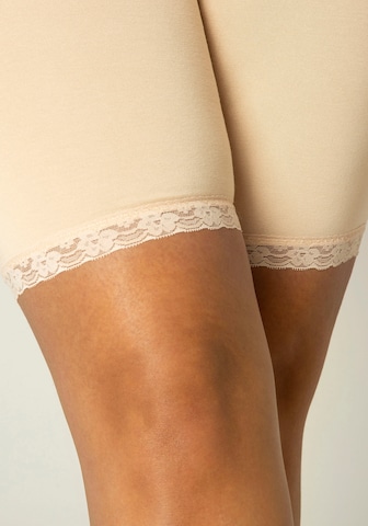 BASE LEVEL CURVY Skinny Leggings in White