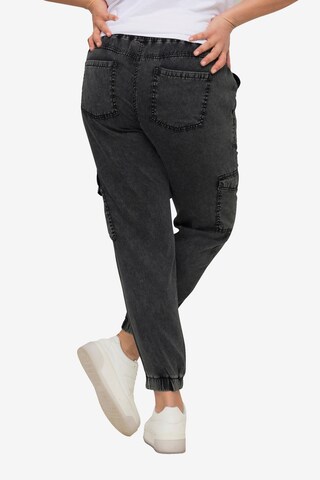 Angel of Style Tapered Cargo Jeans in Black