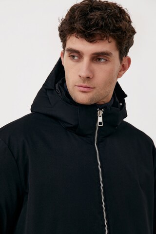 Finn Flare Jacke in Schwarz