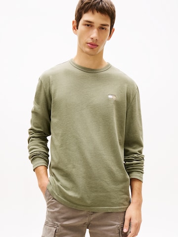 Tommy Jeans Тениска в зелено: отпред