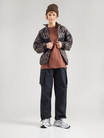 Nike Sportswear T-Shirt in Braun