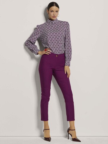 MADELEINE Slimfit Broek in Lila