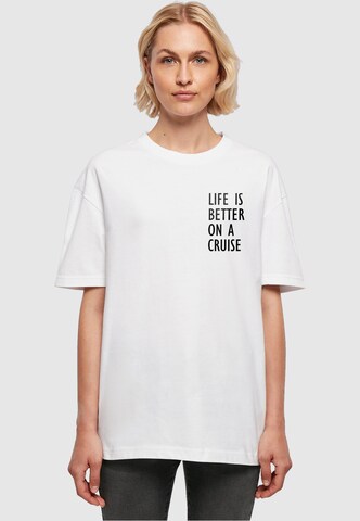 Maglia extra large 'Life Is Better' di Merchcode in bianco: frontale