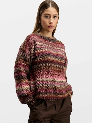 Noella Sweater ' Gio ' in Braun: Vorderseite