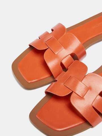 Pull&Bear Mule in Orange