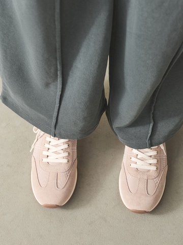 Next Низкие кроссовки в Бежевый