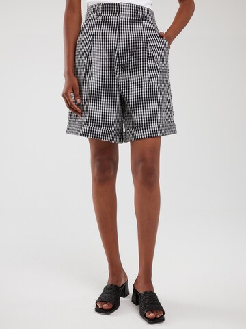 BIG STAR Regular Shorts 'Pollini' in Schwarz: Vorderseite