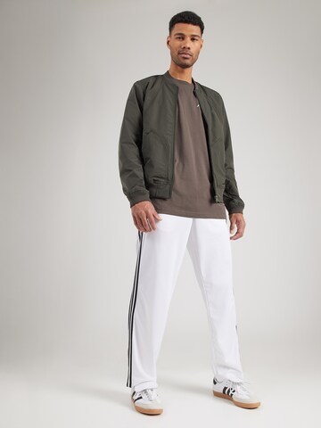 žalia ADIDAS ORIGINALS Marškinėliai 'RECORD'