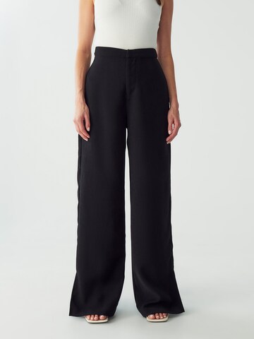 Willa Wide Leg Hose 'Asher' in Schwarz: Vorderseite