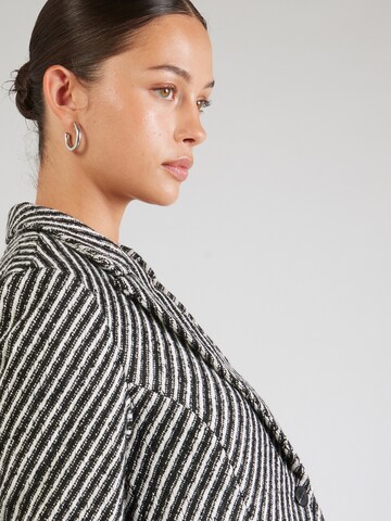 Blazer 'YASPEPPY' di YAS in nero