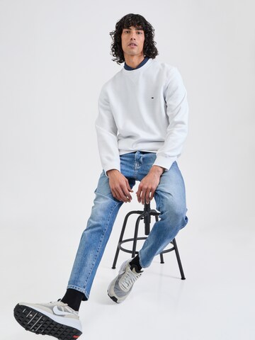 TOMMY HILFIGER Свитшот 'Essential' в Белый