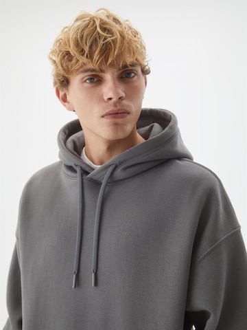 Pull&Bear Sweatshirt in Grau