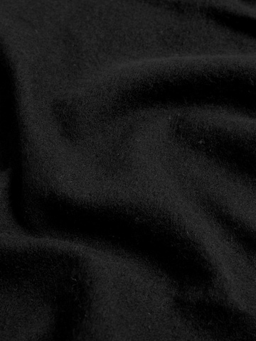 Lyle & Scott Sjal i sort