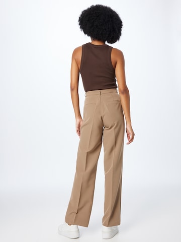 Neo Noir Regular Pleat-Front Pants 'Alice' in Brown