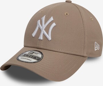 NEW ERA Cap 'NOS LEAGUE ESS 9FORTY NEYYAN' in Brown: front