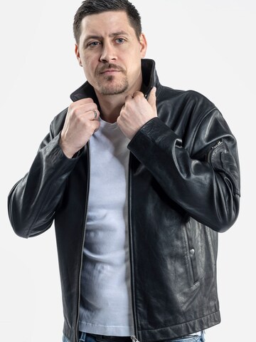 Veste mi-saison 'NEEsra' 18N62 en noir : devant