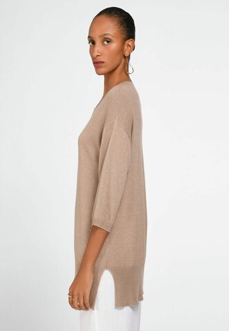 include Sweater in Brown