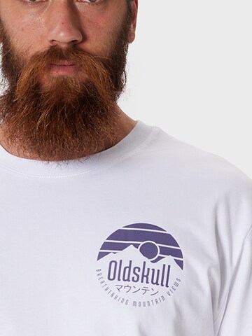 Oldskull T-Shirt 'Mountain' in Weiß