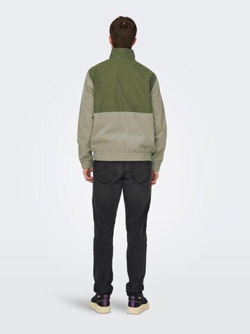 Veste mi-saison 'BRANDON' Only & Sons en vert