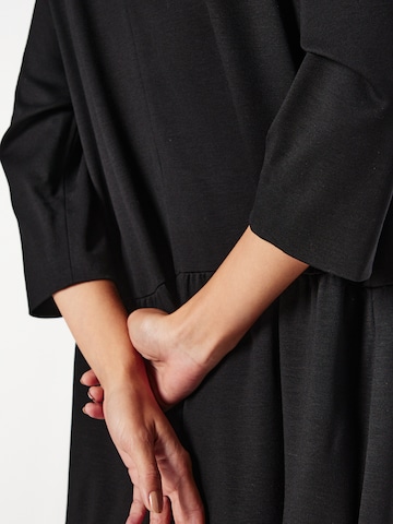 Robe Marc Cain en noir