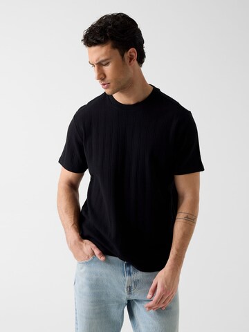 GUESS Sweater in Black: front