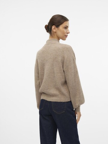 VERO MODA - Jersey en marrón