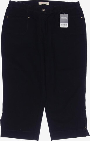 Toni Gard Shorts in XXXL in Black: front