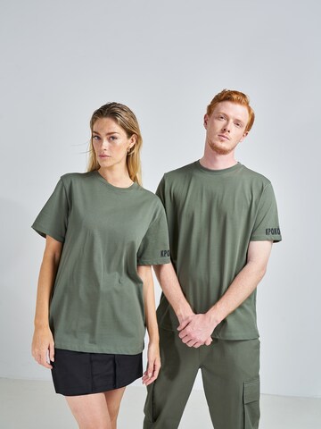 ABOUT YOU x Swalina&Linus Тениска 'Toni' в зелено: отпред