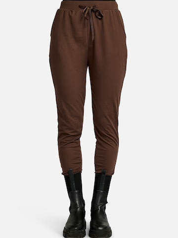 Liberte Essentiel Pants ' ALMA ' in Brown: front