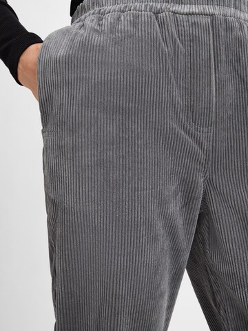 Marie Lund Loose fit Trousers in Grey