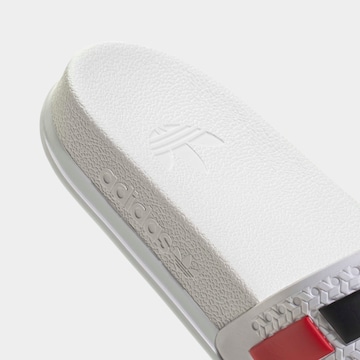 ADIDAS ORIGINALS Šľapky 'ADILETTE' - Biela