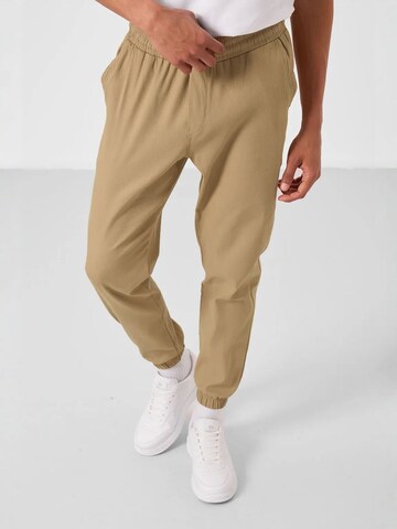 regular Pantaloni chino di Tommy Life in marrone