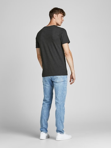 JACK & JONES Póló 'Jeans' - szürke