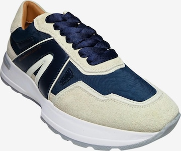 Baskets basses Alexander Smith en bleu : devant