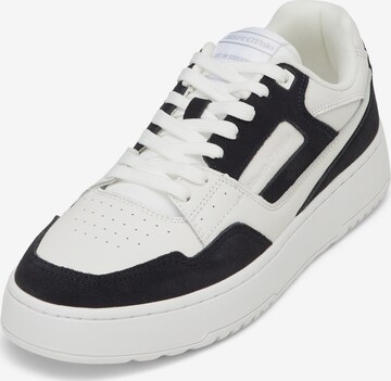 Marc O'Polo Sneakers in White: front