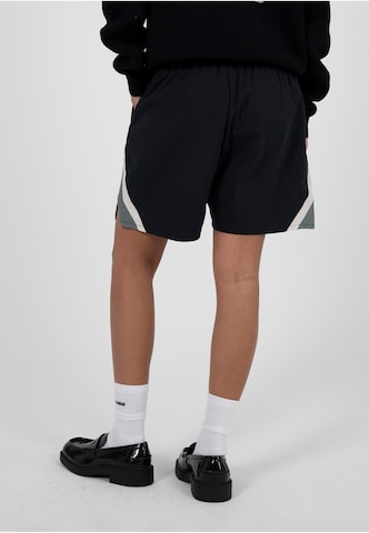 Prohibited Regular Shorts 'Racer' in Schwarz