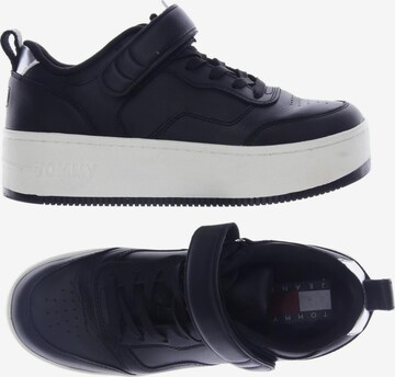 Tommy Jeans Sneakers & Trainers in 39 in Black: front