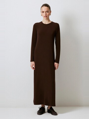 Touche Prive Dress in Brown: front